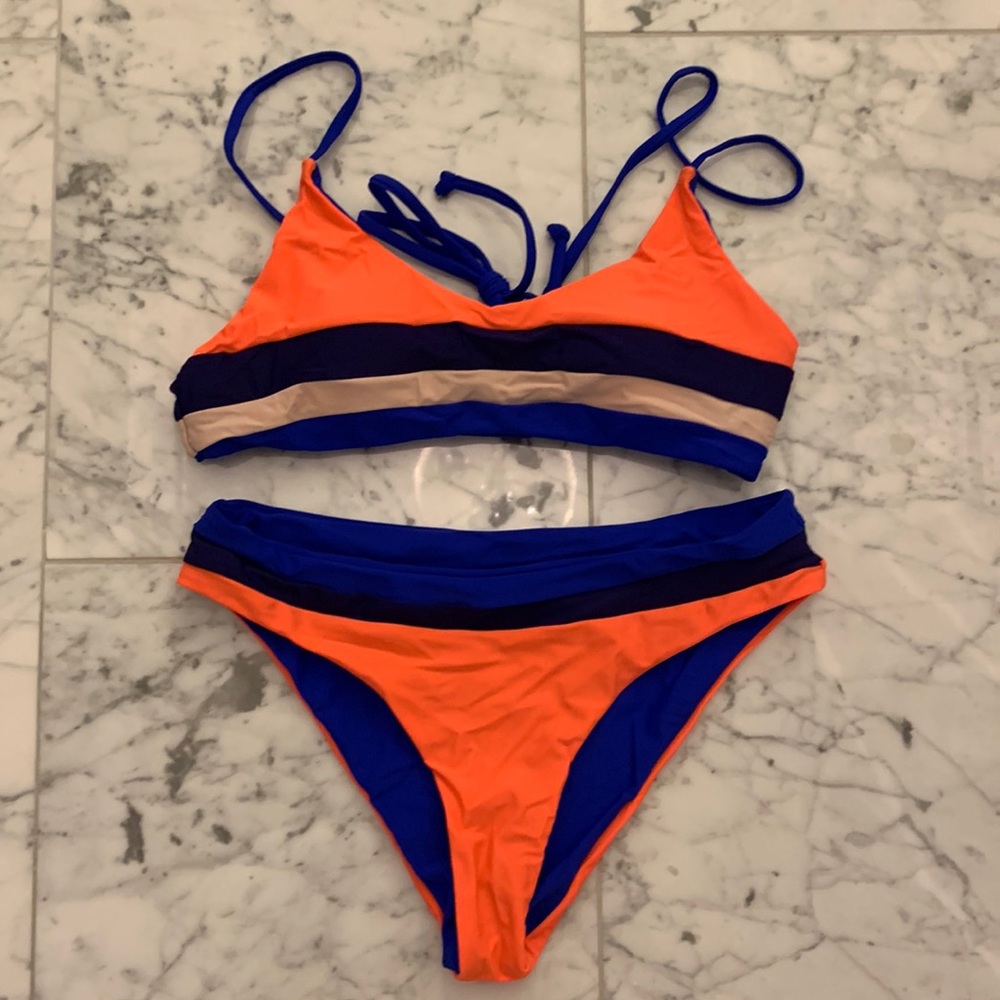Reversible bikini size medium
